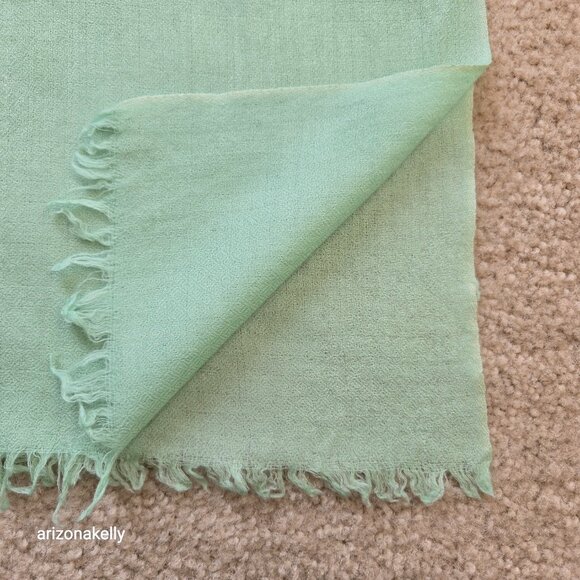NWOT Cashmere Woven Lightweight Scarf Mint Green - Picture 4 of 10